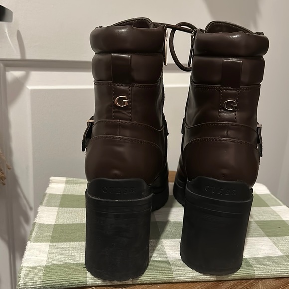 🪧 Stunning, Guess Platform Combat Ankle Booties, EUC - Picture 11 of 16